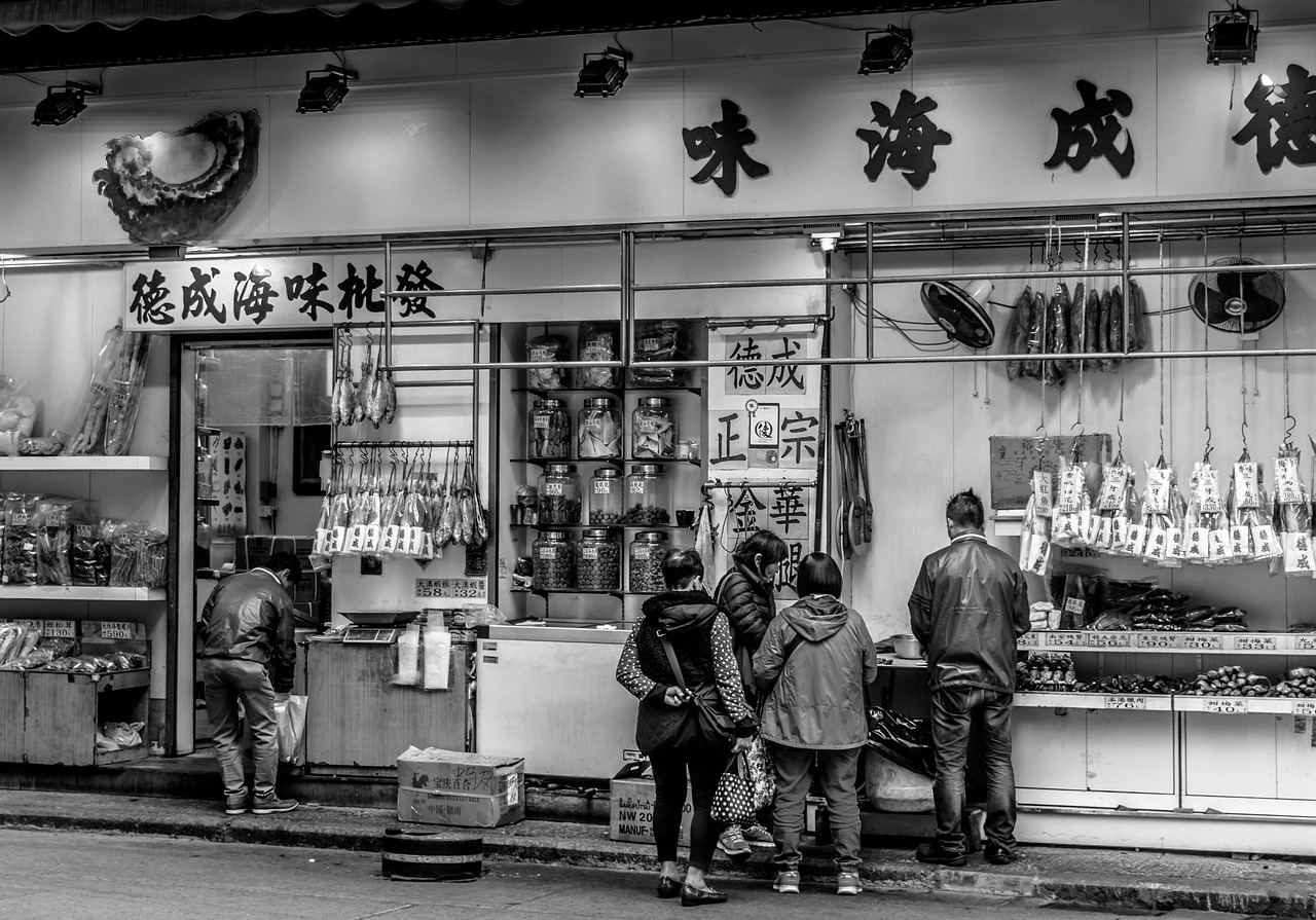 油画交易网站，连接艺术与现实的新桥梁